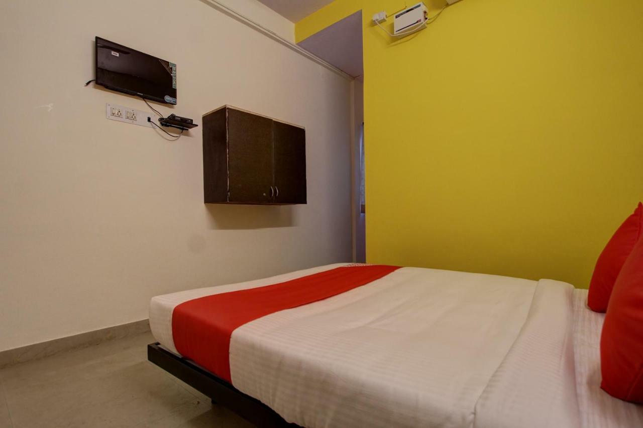 Oyo Flagship 36650 Tristar Inn Coimbatore Oda fotoğraf